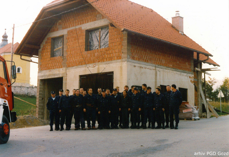 Povečanja gasilskega doma konec 90 let.